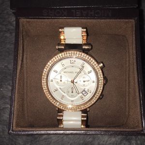 Michael Kors - rose gold watch